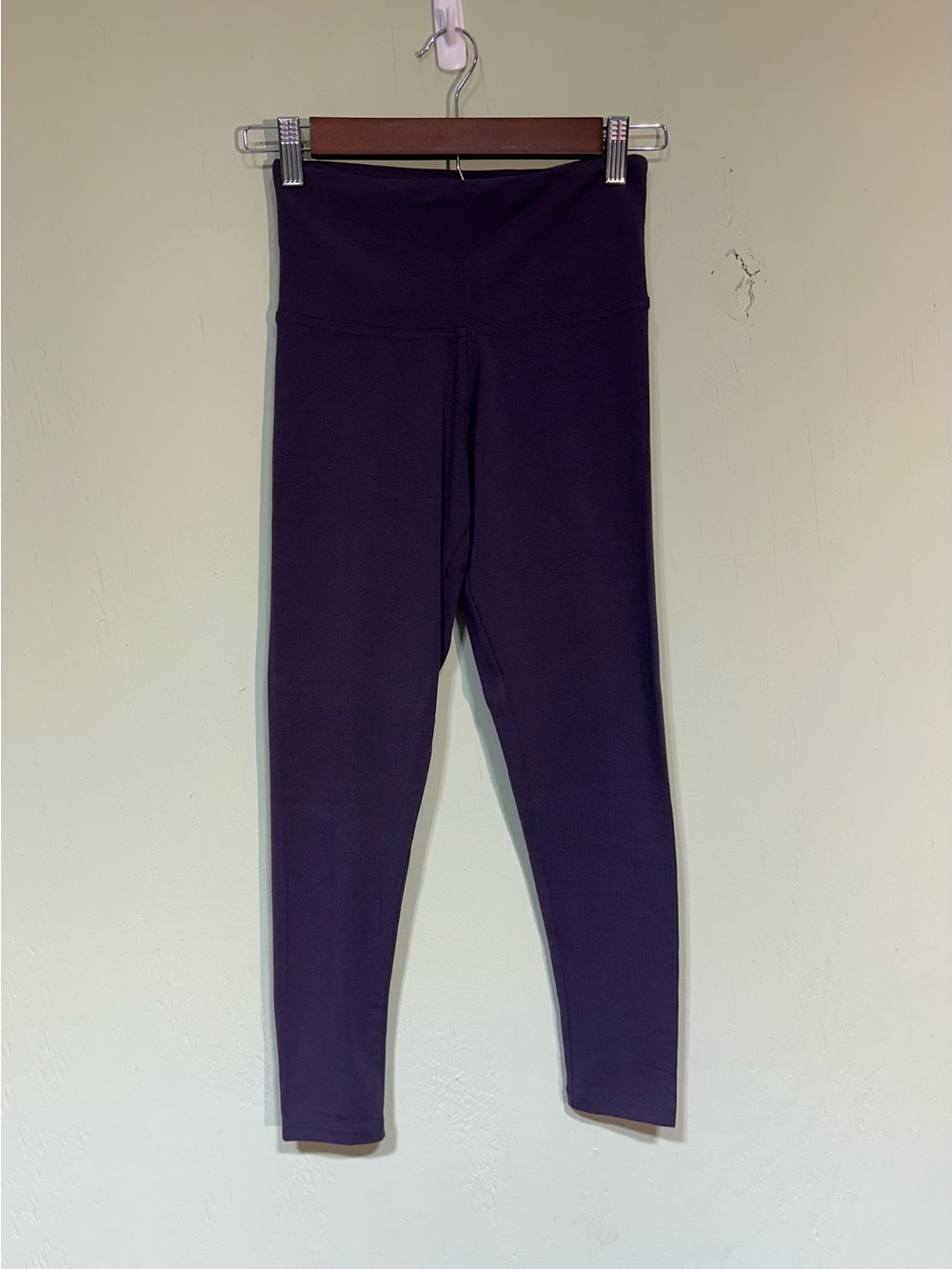 Victoria sport cotton modal blend dark purple soft leggings women’s size Xs